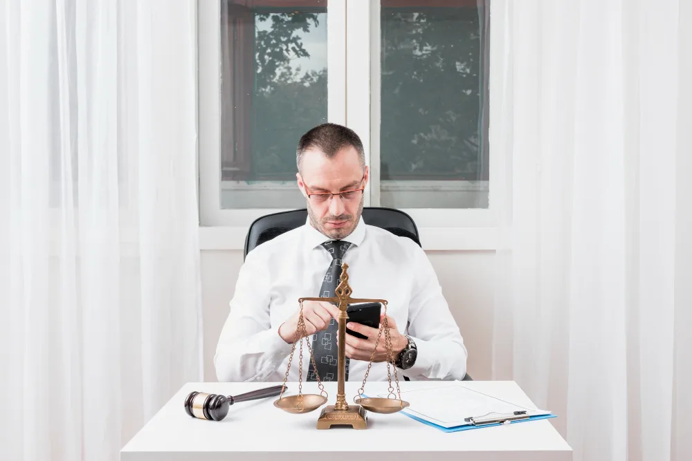 The Benefits of Hiring a 24/7 Bail Bondsman
